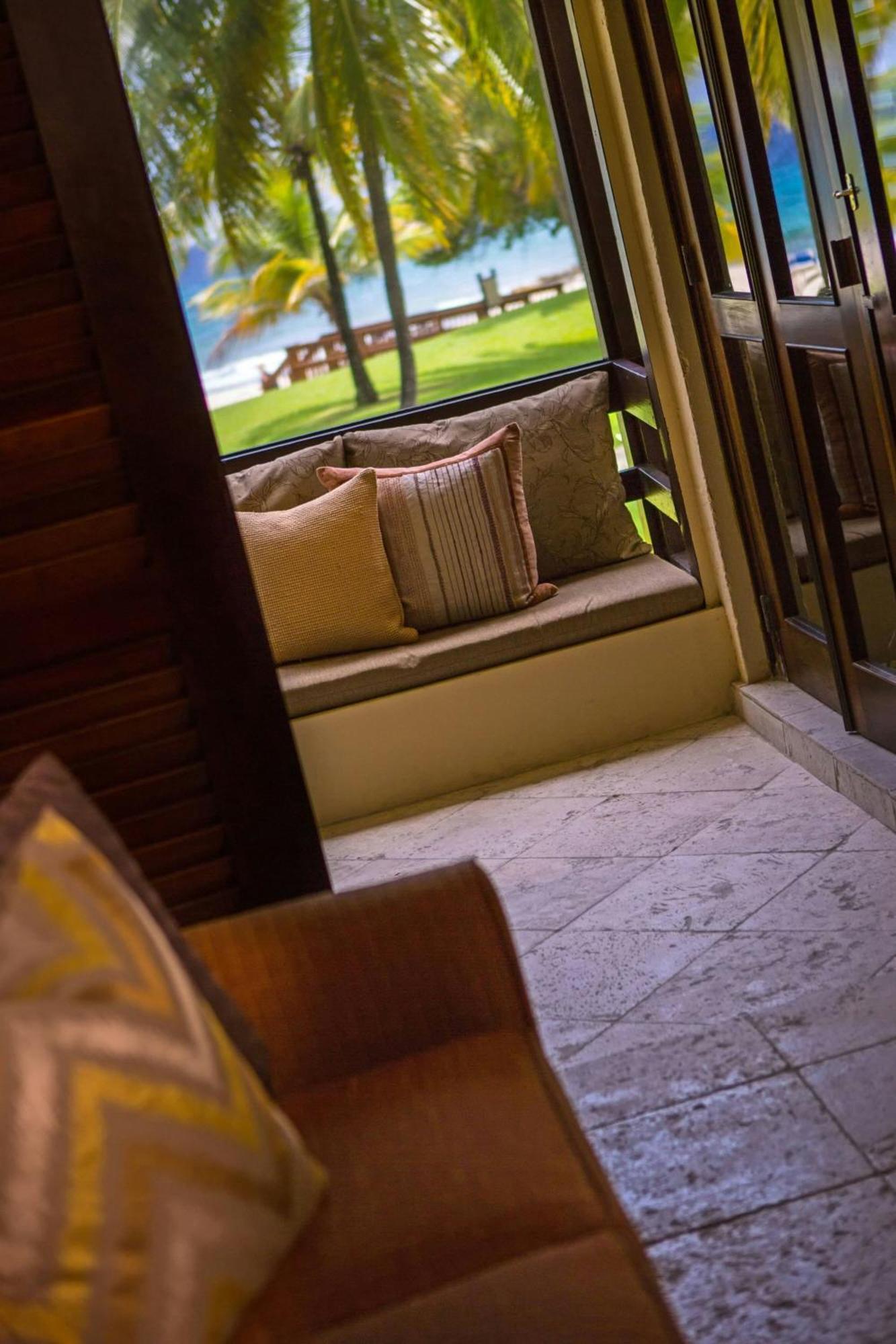 Carambola Beach Resort St. Croix, Us Virgin Islands Fountain Extérieur photo